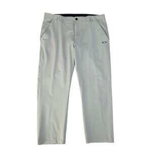 Oakley men's light gray performance golf straight pants size 40 X 30